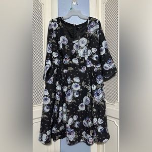 City Chic Women's Apparel Women's Plus Size Dress  Vintage floral with pockets